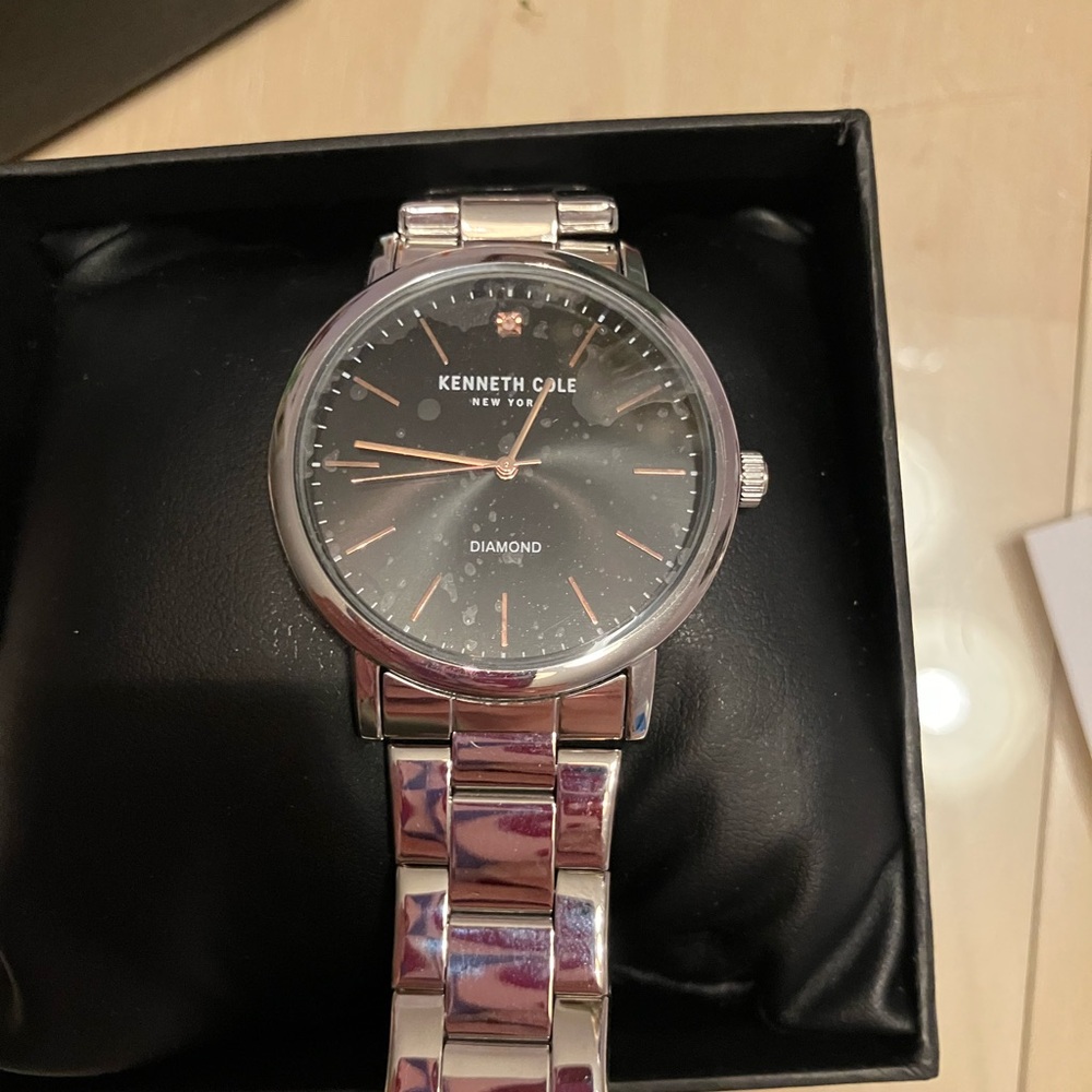 Kenneth Cole men’s diamond accent watch… NEW still in the box